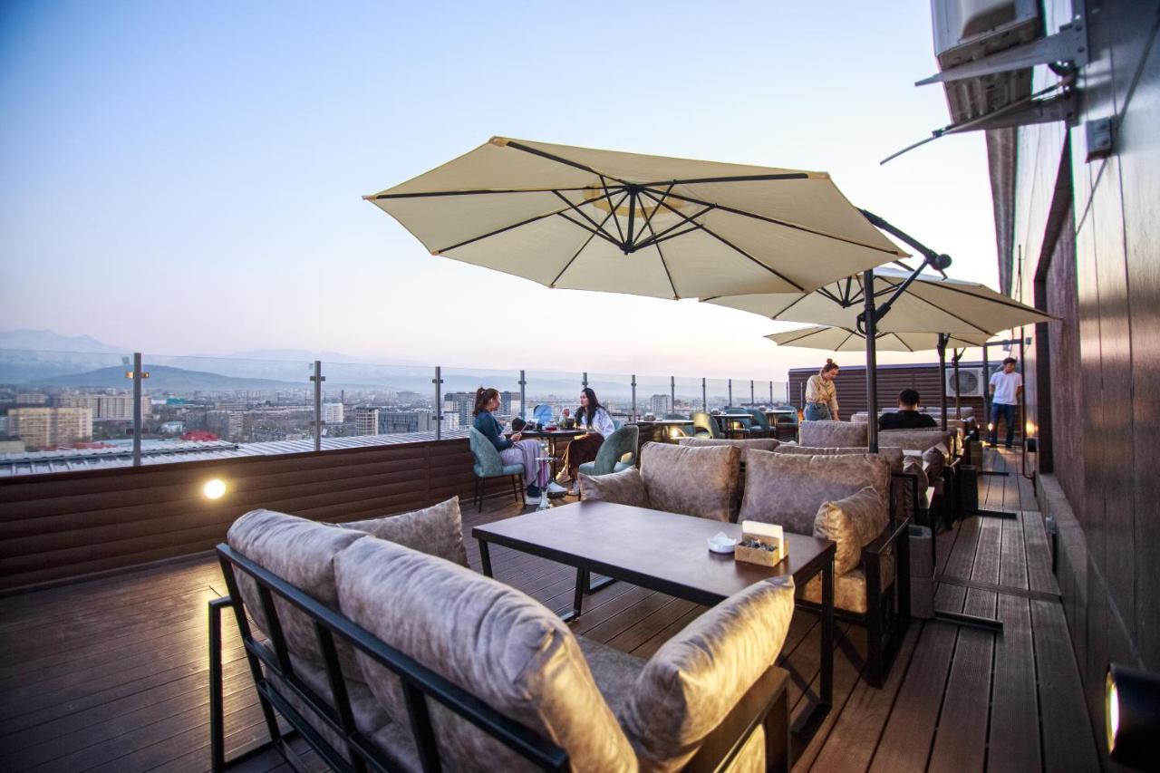 Terrasse Hotel & Bar Bișkek Exterior foto